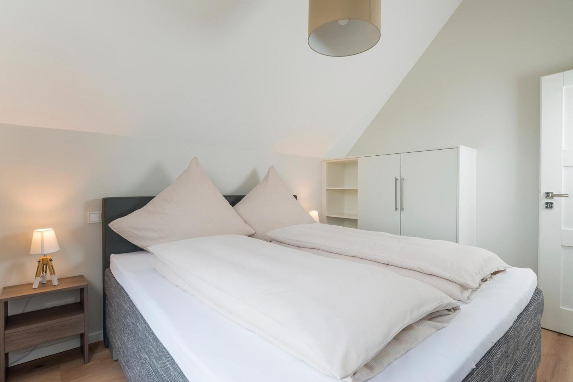Ostsee - Reetdachhaus Nr 36 "Warder" Im Strand Resort Heiligenhafen Esterno foto