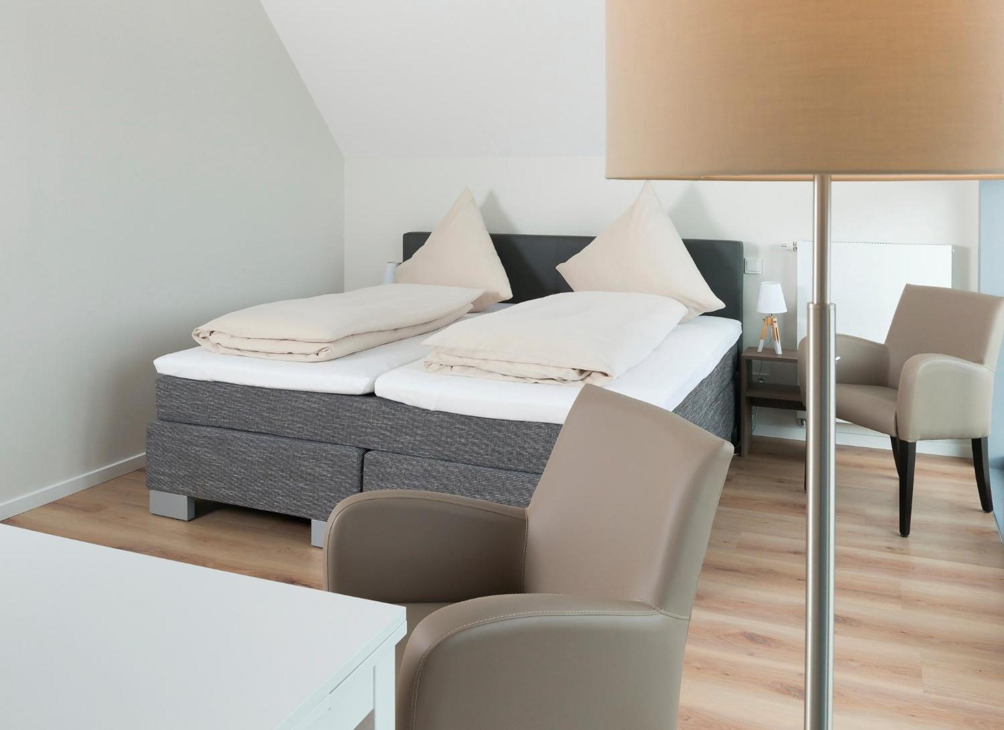 Ostsee - Reetdachhaus Nr 36 "Warder" Im Strand Resort Heiligenhafen Esterno foto