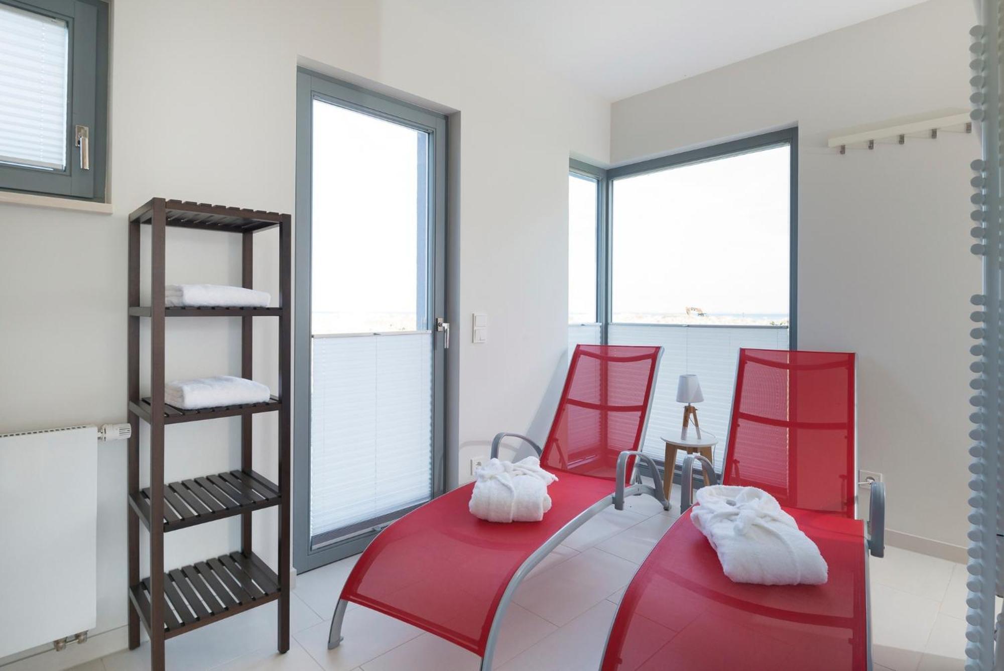 Ostsee - Reetdachhaus Nr 36 "Warder" Im Strand Resort Heiligenhafen Esterno foto