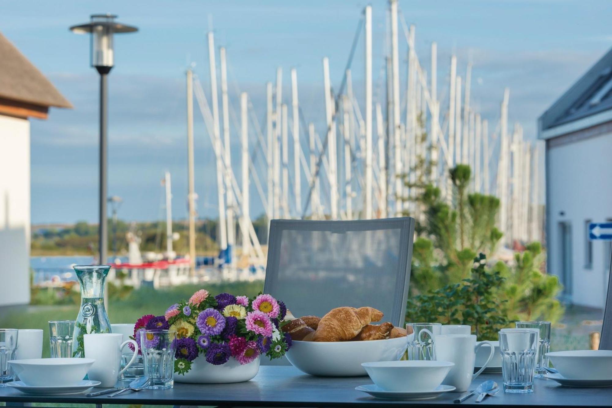 Ostsee - Reetdachhaus Nr 36 "Warder" Im Strand Resort Heiligenhafen Esterno foto
