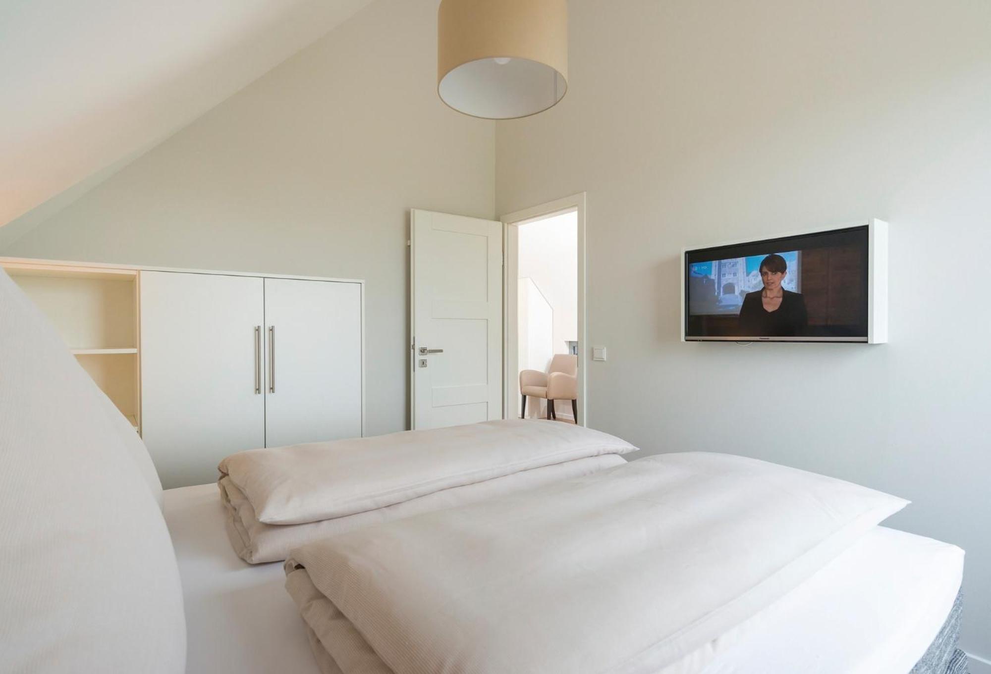 Ostsee - Reetdachhaus Nr 36 "Warder" Im Strand Resort Heiligenhafen Esterno foto